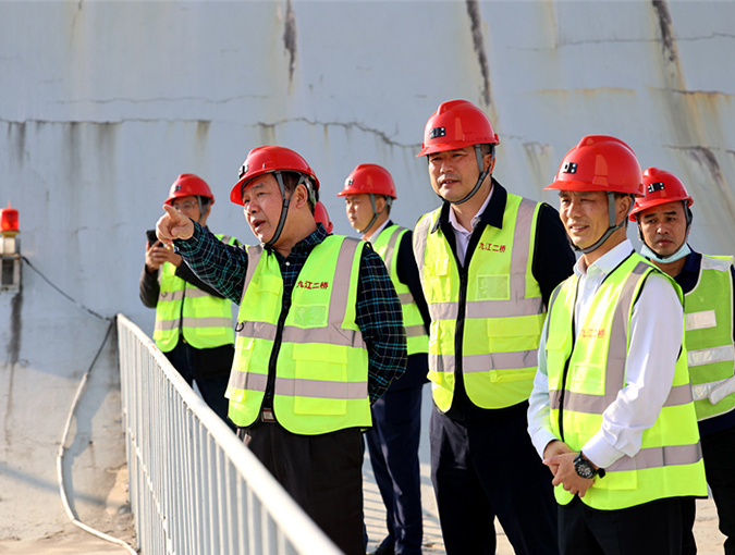 集团公司王宏一行到九江二桥督导调研