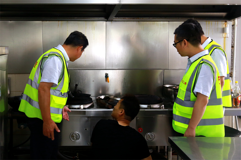 九江二桥开展食堂燃气安全专项检查