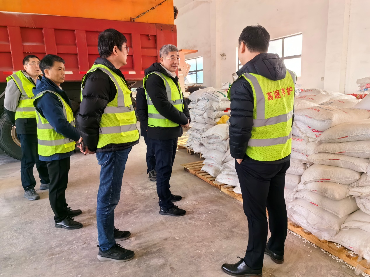 揭小健一行到九江一桥、二桥调研春运安全保畅工作