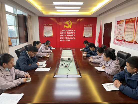 九江二桥运营管理部开展集装箱政策学习和宣传活动