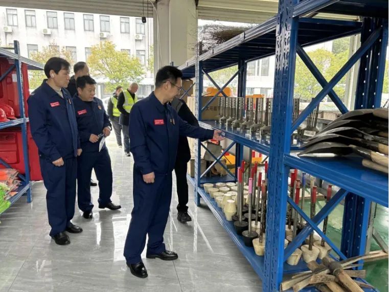 集团检查组到九江一桥、九江二桥督导安全生产工作