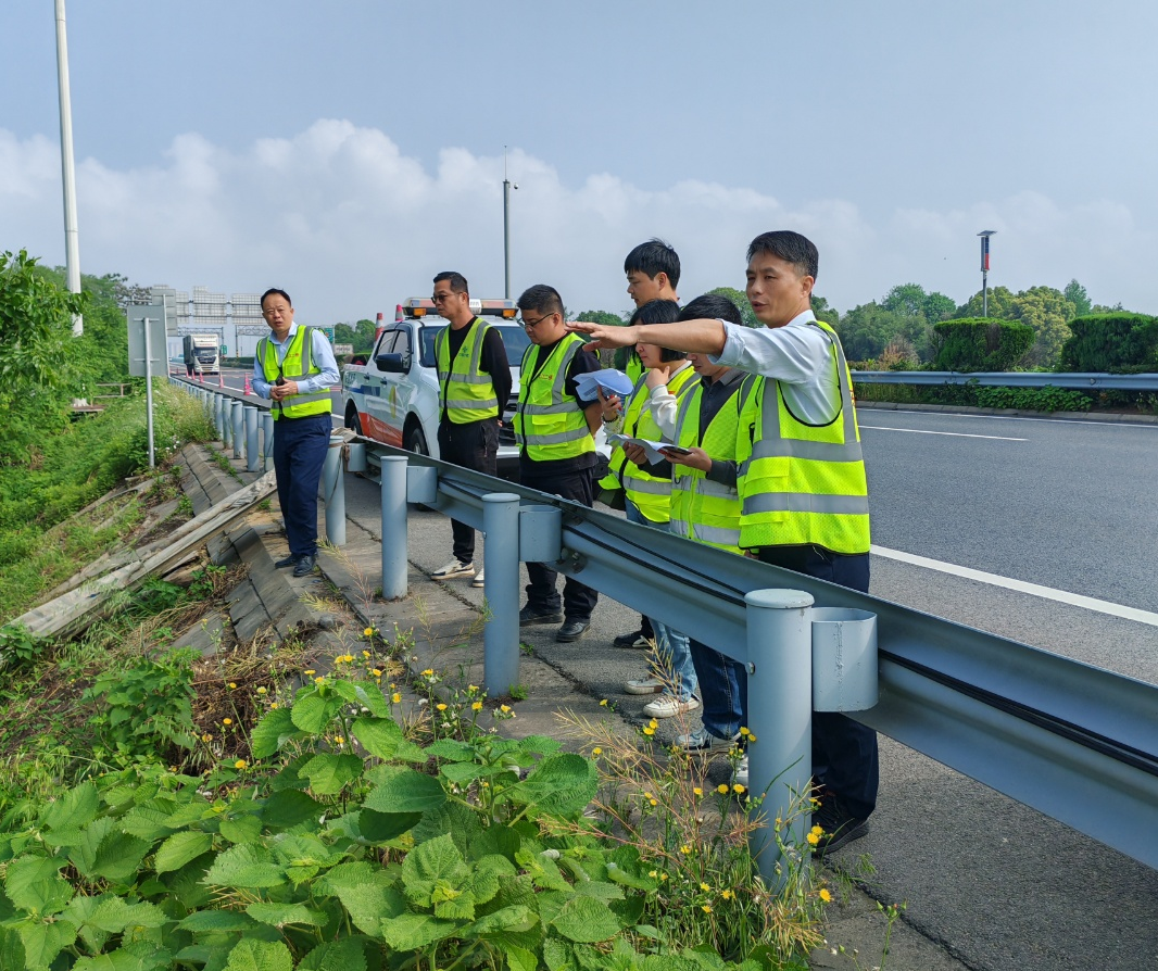 省交通运输厅第一技术帮扶组赴九江二桥开展汛期高速公路灾害风险隐患排查指导工作