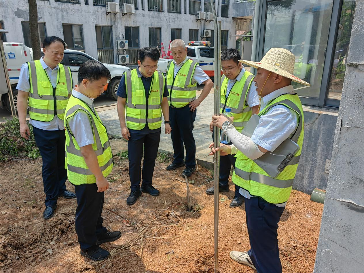 筑牢安全防线 保障平安出行——九江二桥开展汛期及节前专项安全检查